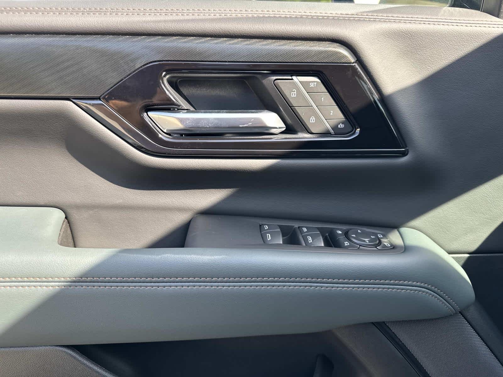 2026 GMC Yukon AT4 - Photo 11