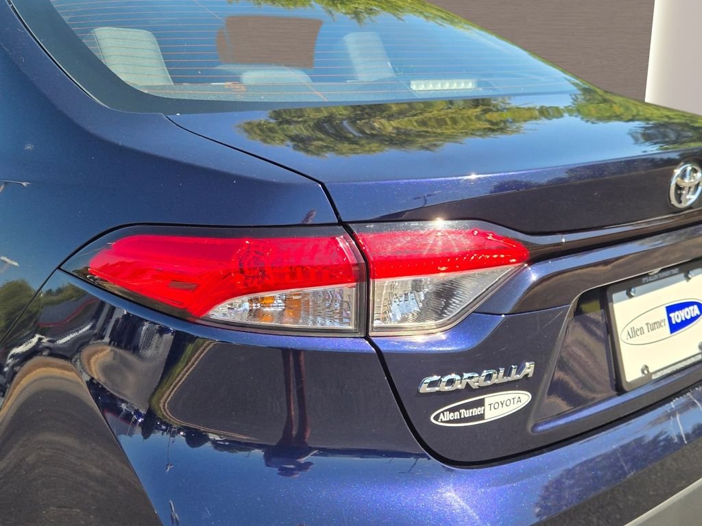 Used 2025 Blue Toyota LE image 9