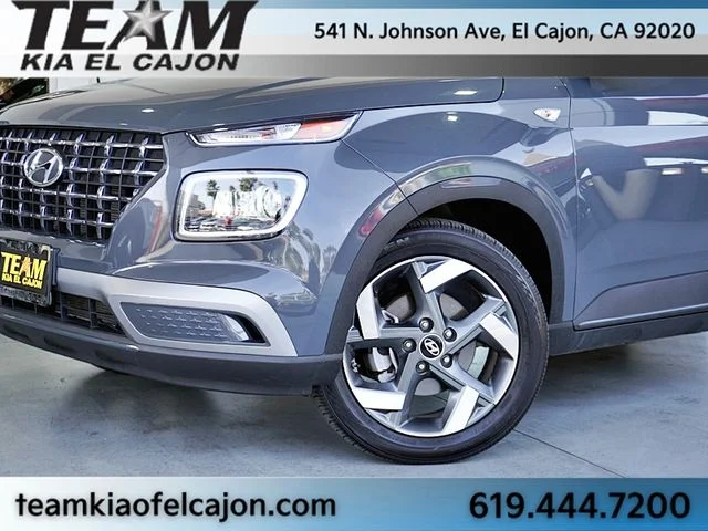 Used 2024 Gray Hyundai Limited image 3