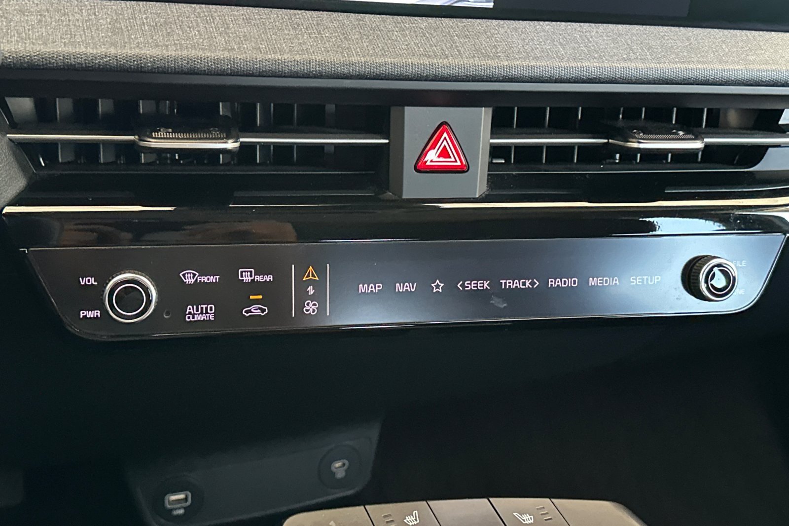 Used 2024 Blue Kia Light image 23