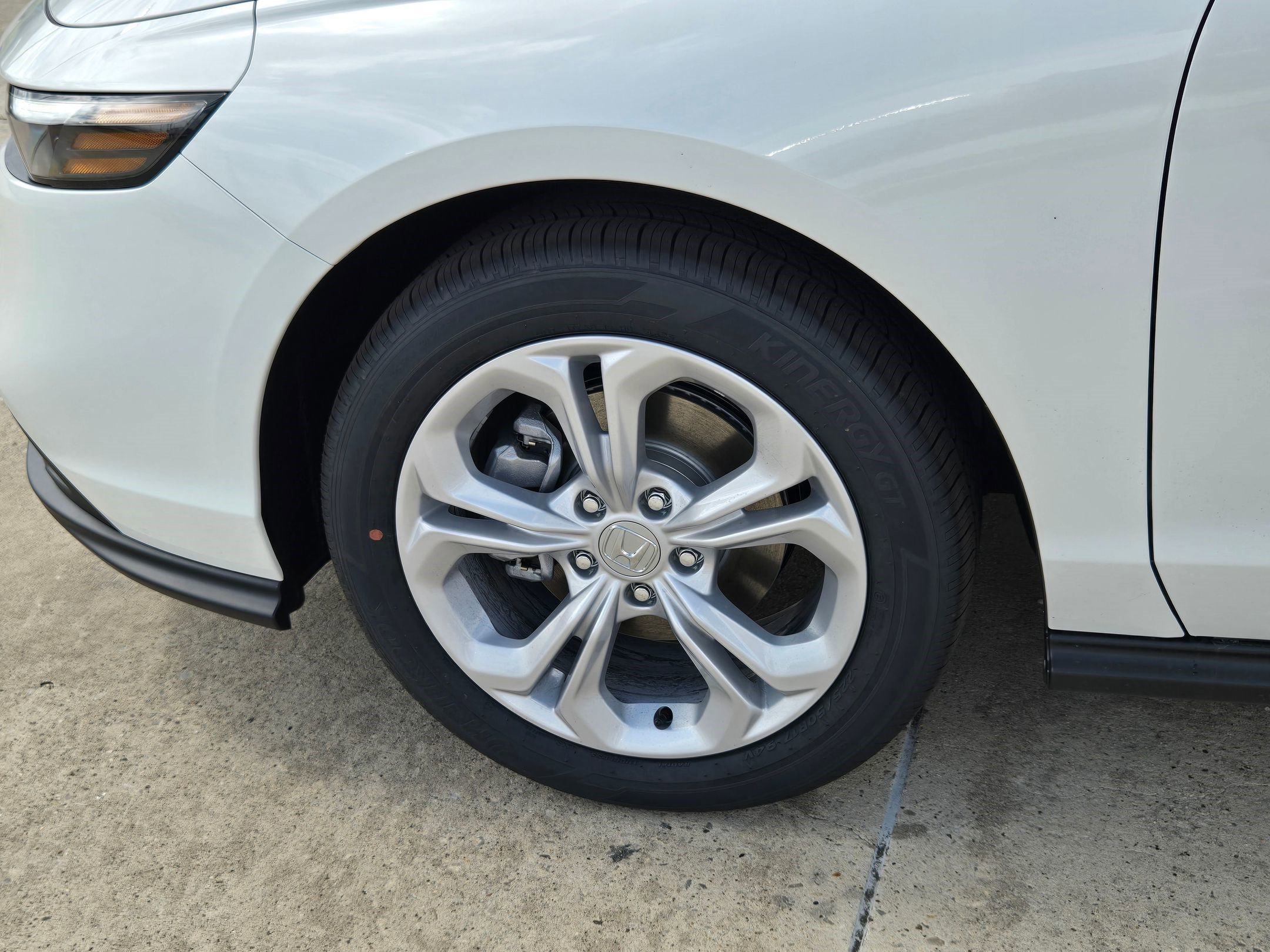 New 2026 Platinum White Pearl Honda LX image 10