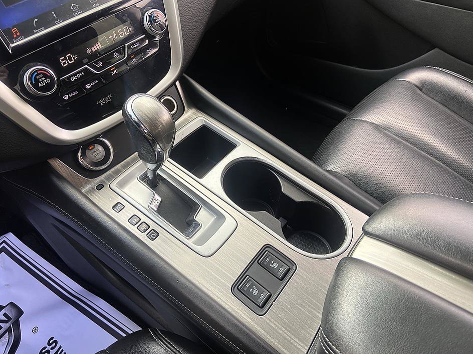 Used 2018 Pearl White Nissan SL image 19