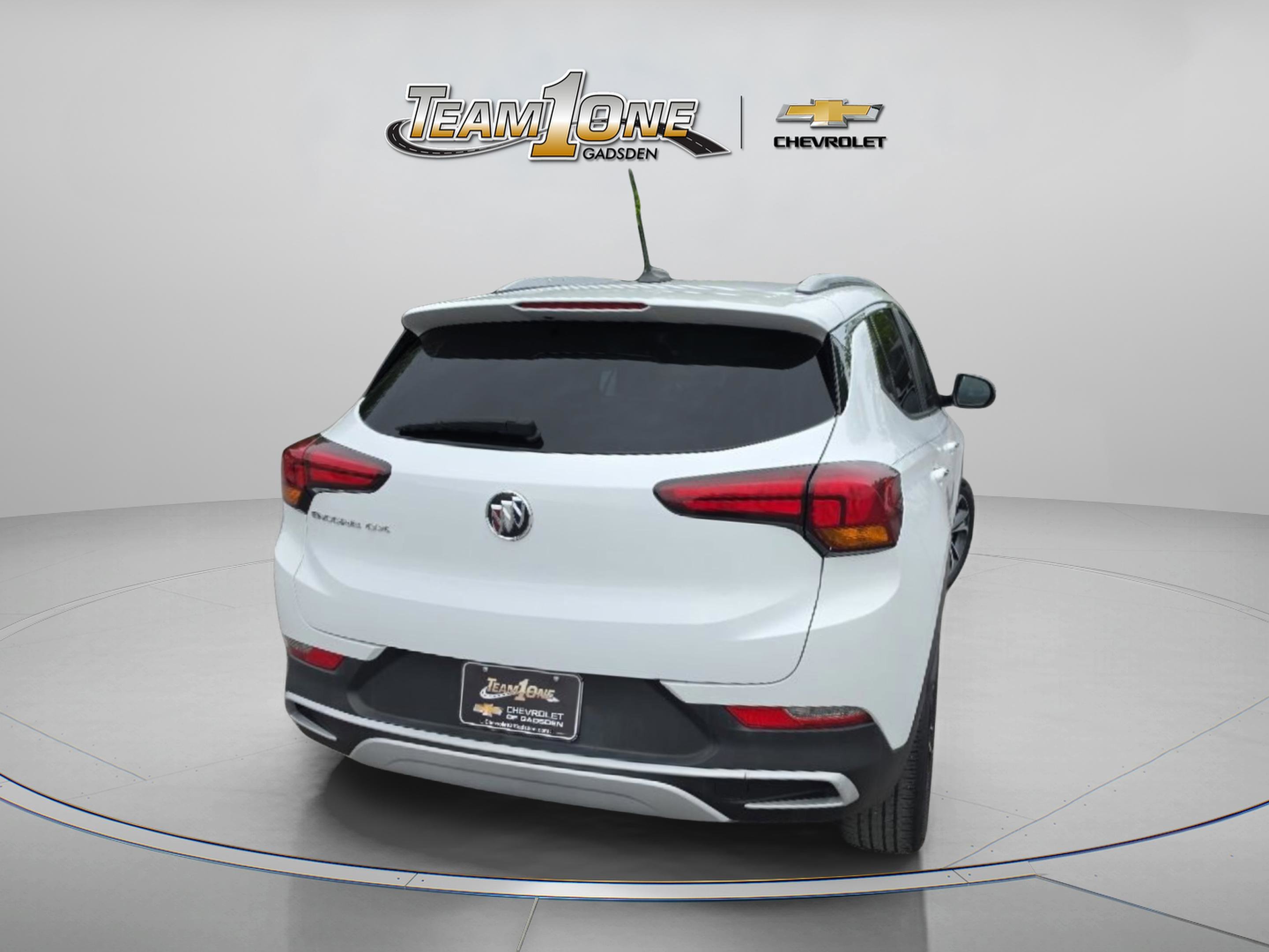 Used 2022 Summit White Buick Select image 7