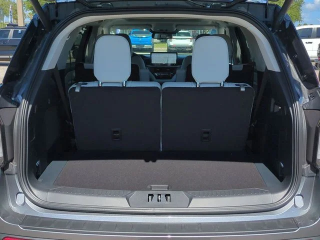 New 2026 Carbonized Gray Metallic Ford Platinum™ image 13