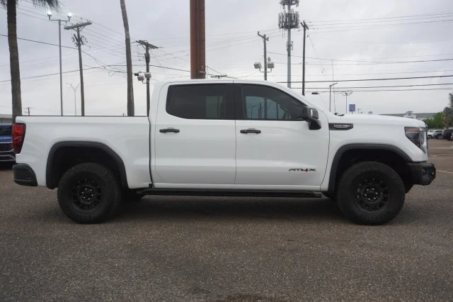 Used 2024 WHITE GMC AT4X image 4