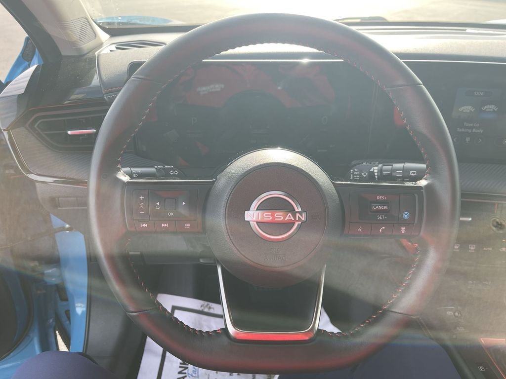 Used 2025 White Nissan SR image 18