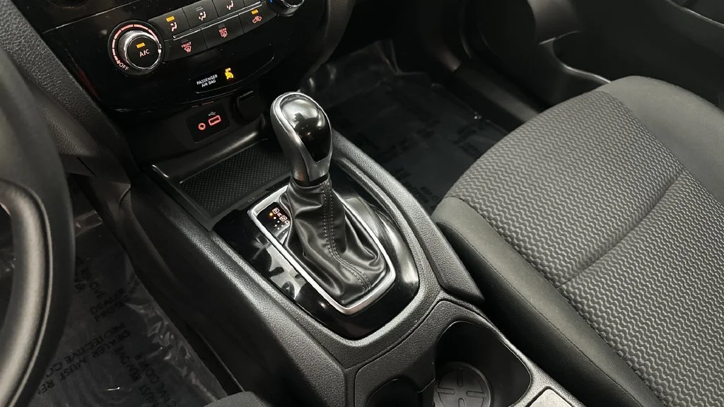 Used 2022 Black Nissan S image 15