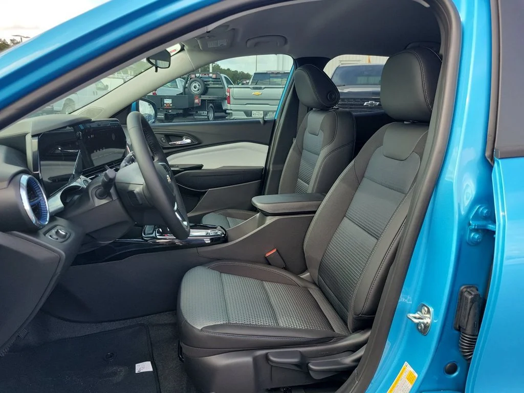 2026 Chevrolet Trax LT - Photo 18