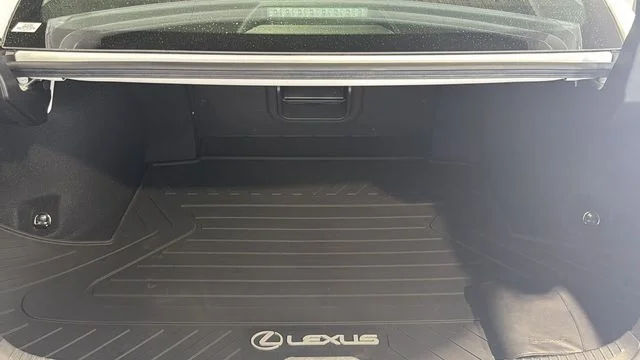 Used 2023 White Lexus 350 Luxury image 10