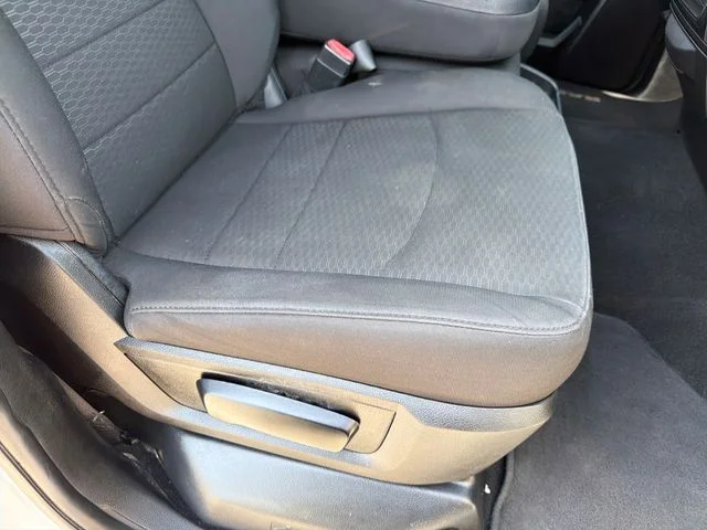 Used 2019 White Ram Warlock image 26
