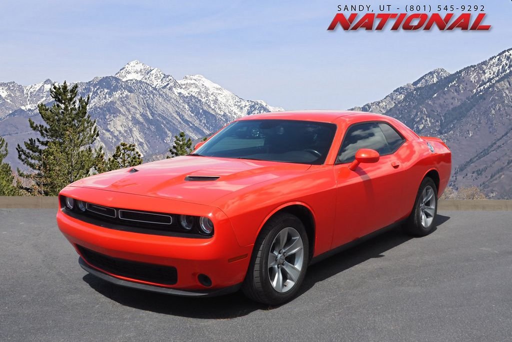 2018 Dodge Challenger SXT's photo