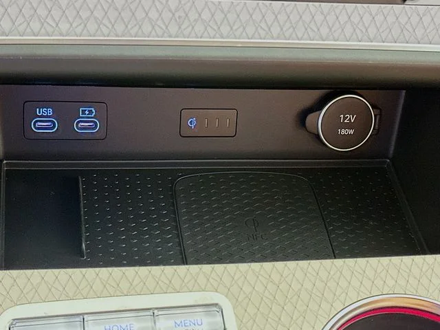 New 2026 White Genesis 2.5T Prestige image 20
