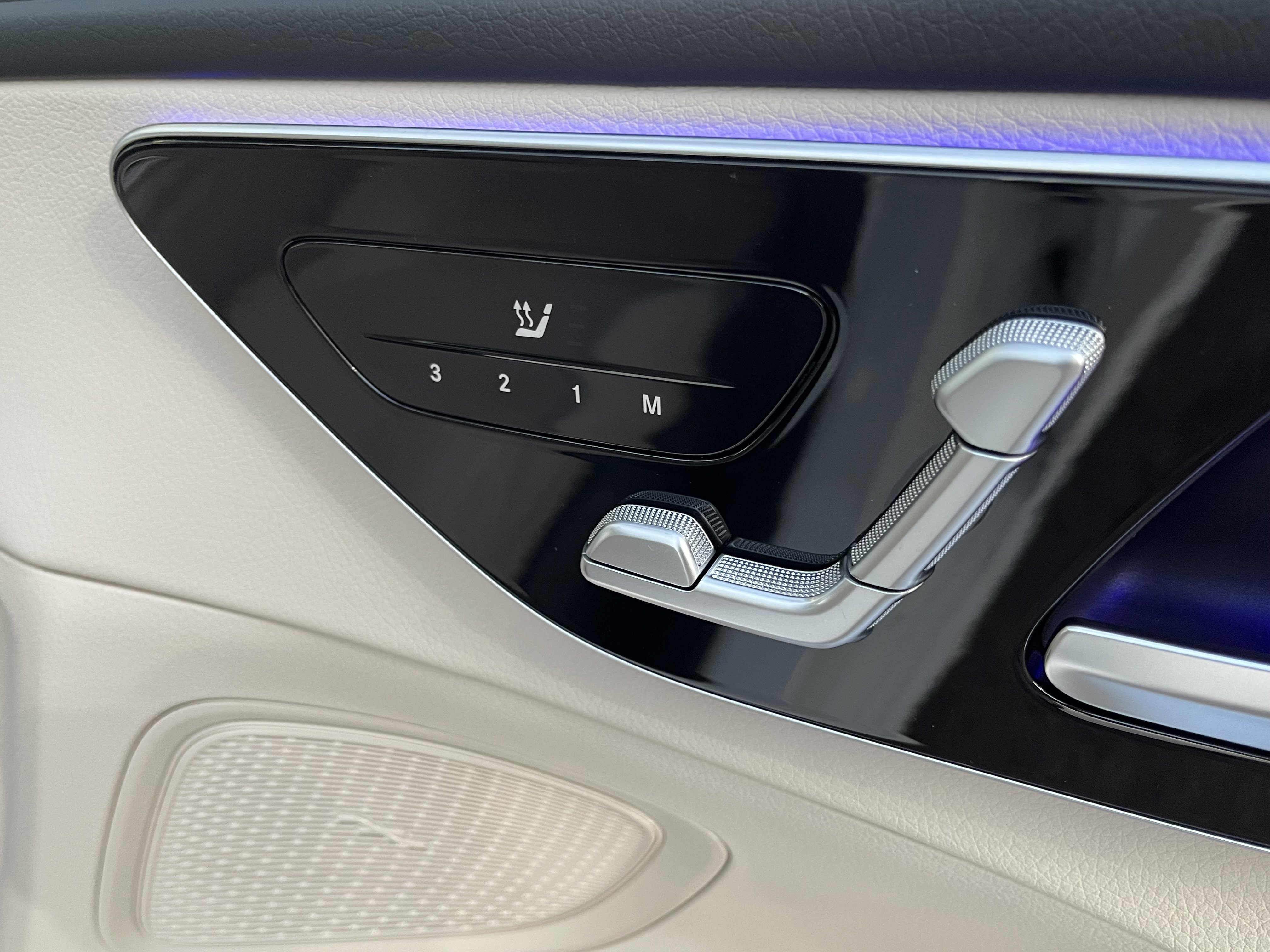 New 2026 POLAR WHITE Mercedes-Benz C 300 image 23