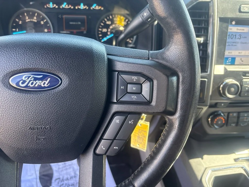 Used 2018 Silver Ford XLT image 29