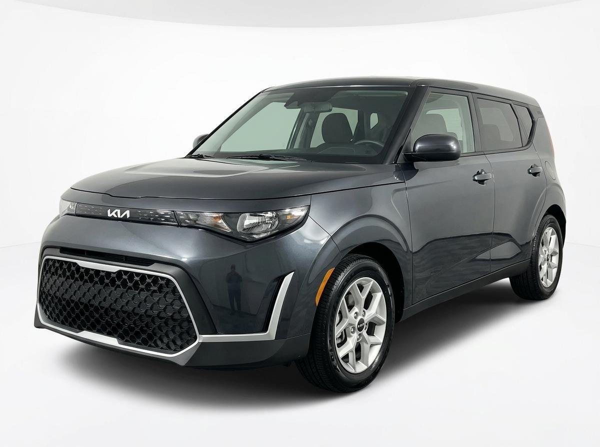 Used 2025 Gravity Gray Kia LX image 20