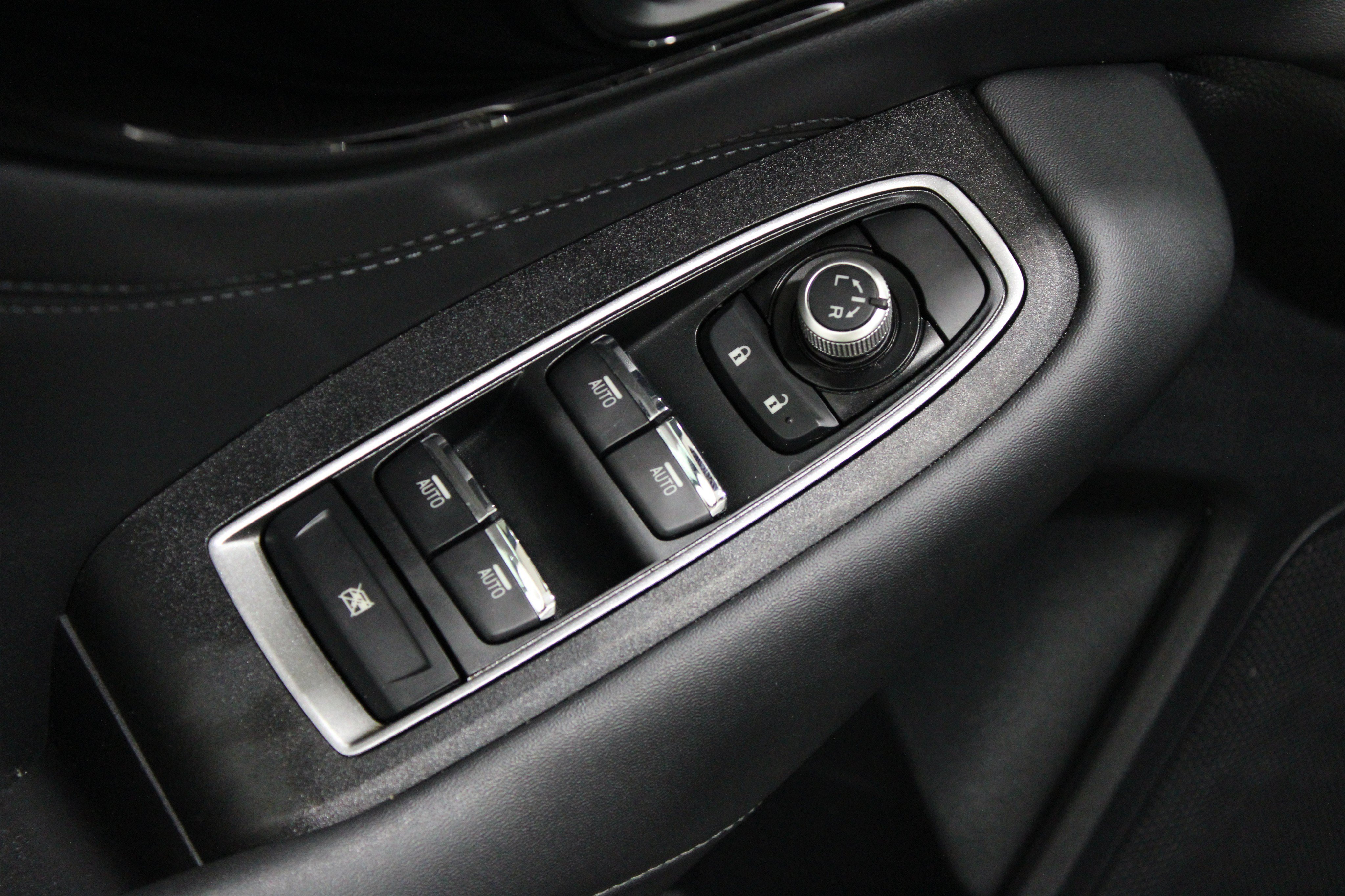 Used 2024 Crystal Black Silica Subaru Limited All-Wheel Drive image 4