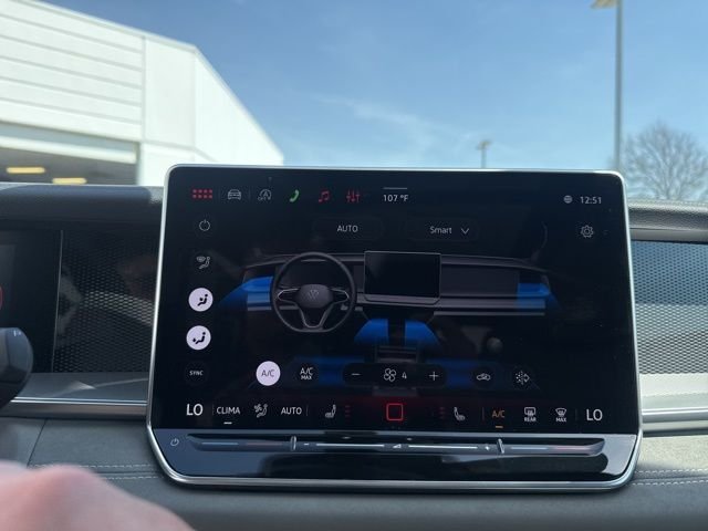 New 2026 Avocado Green W/Deep Black Roof Volkswagen 2.0T SE R-Line Black image 21