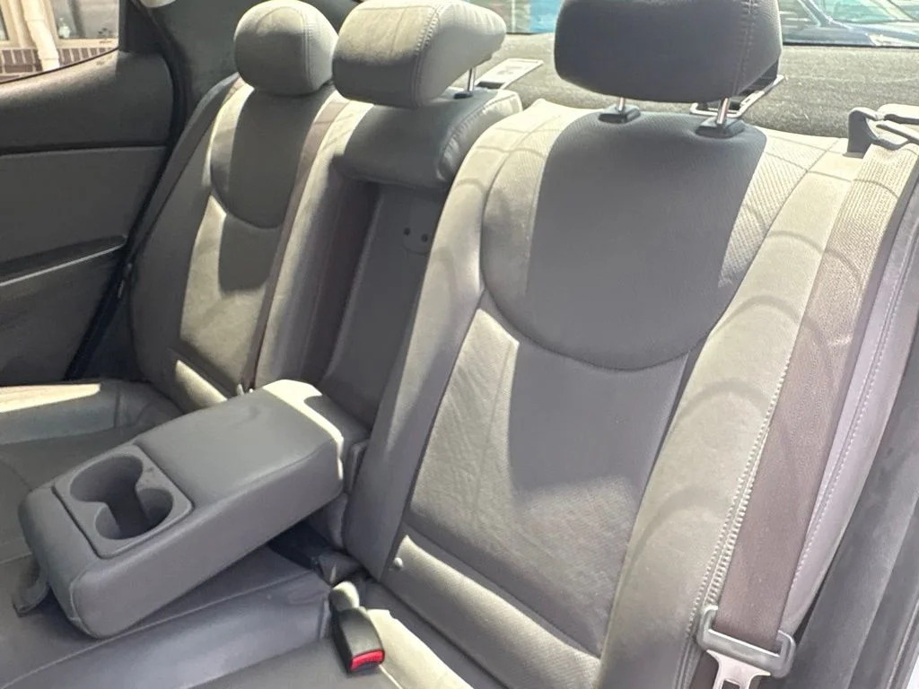 Used 2015 Shale Gray Metallic Hyundai Limited image 32