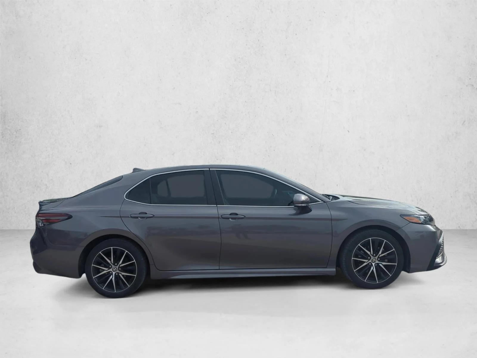 Used 2024 Predawn Gray Mica Toyota SE image 4