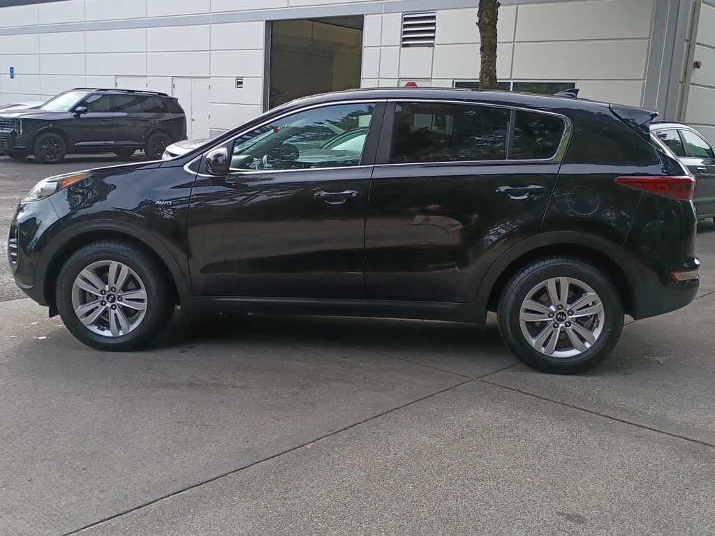 Used 2018 Black Cherry Kia LX image 7