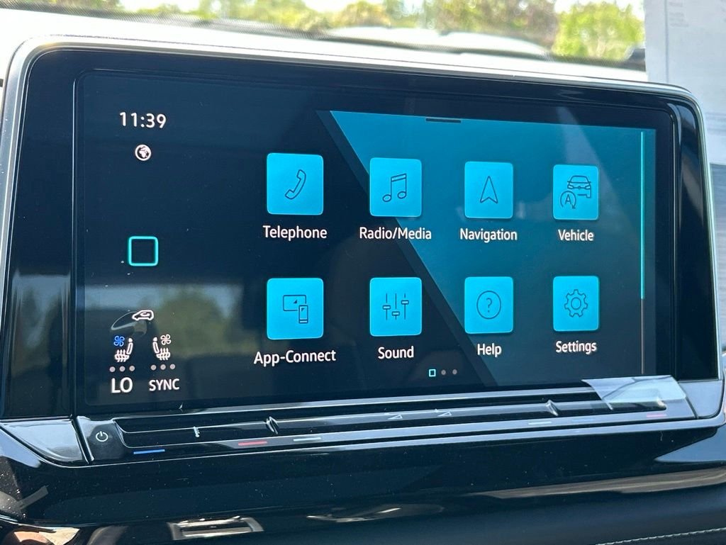 New 2026 Blue Volkswagen 2.0T SE w/Technology image 34