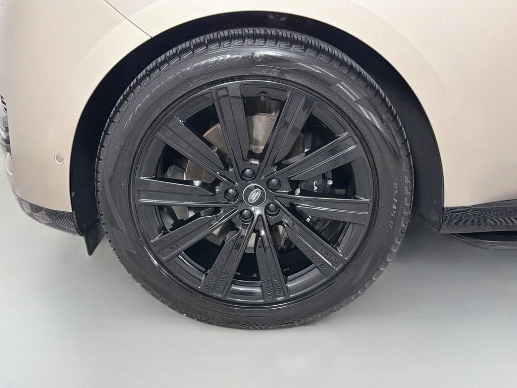 Used 2023 Gold Land Rover SE image 34