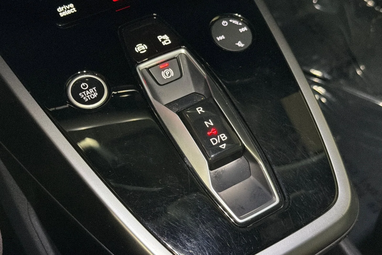 Used 2023 Pebble Gray Audi Premium Plus 50 quattro image 21