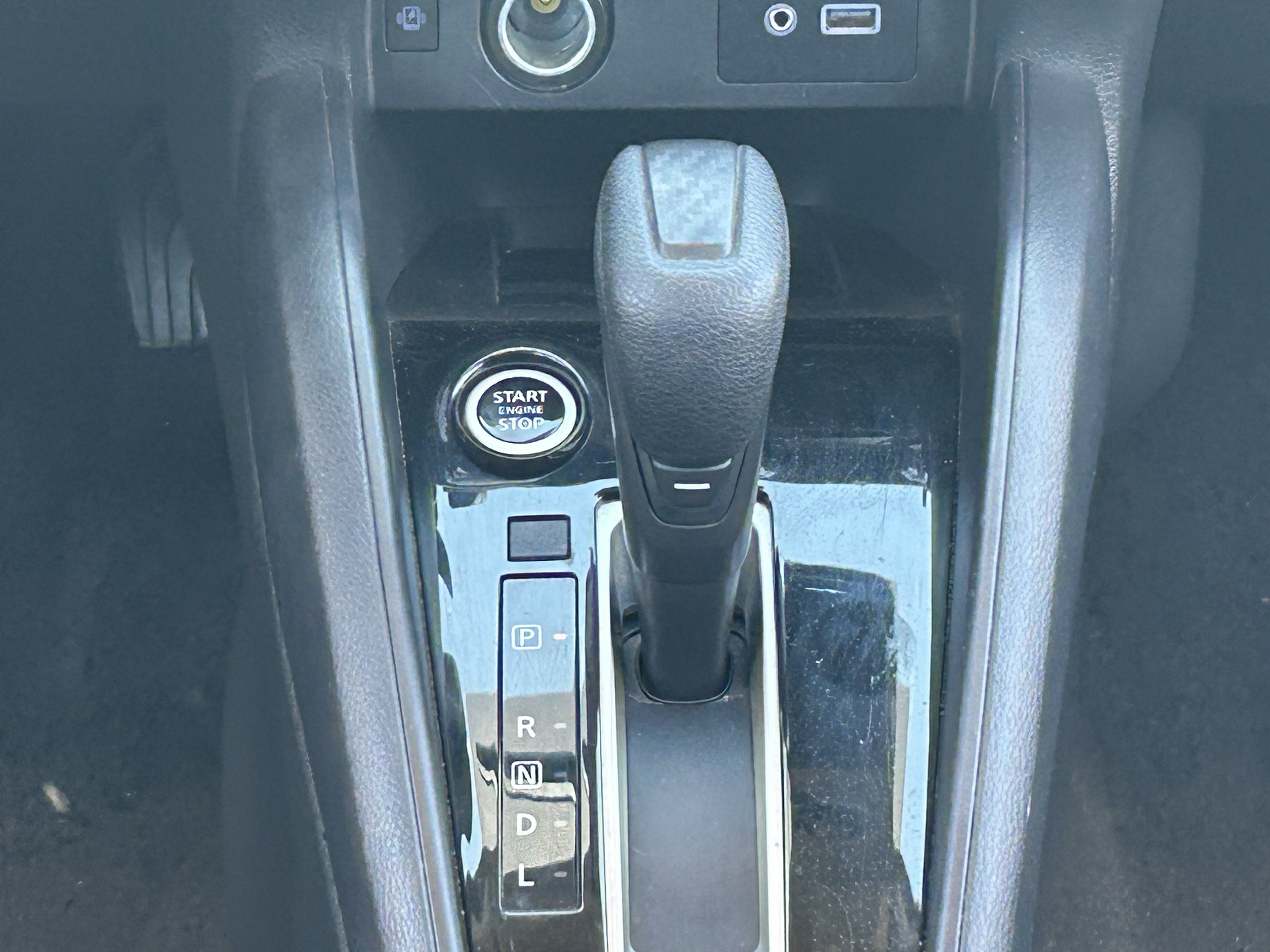 2024 Nissan Versa Sedan SV - Photo 20