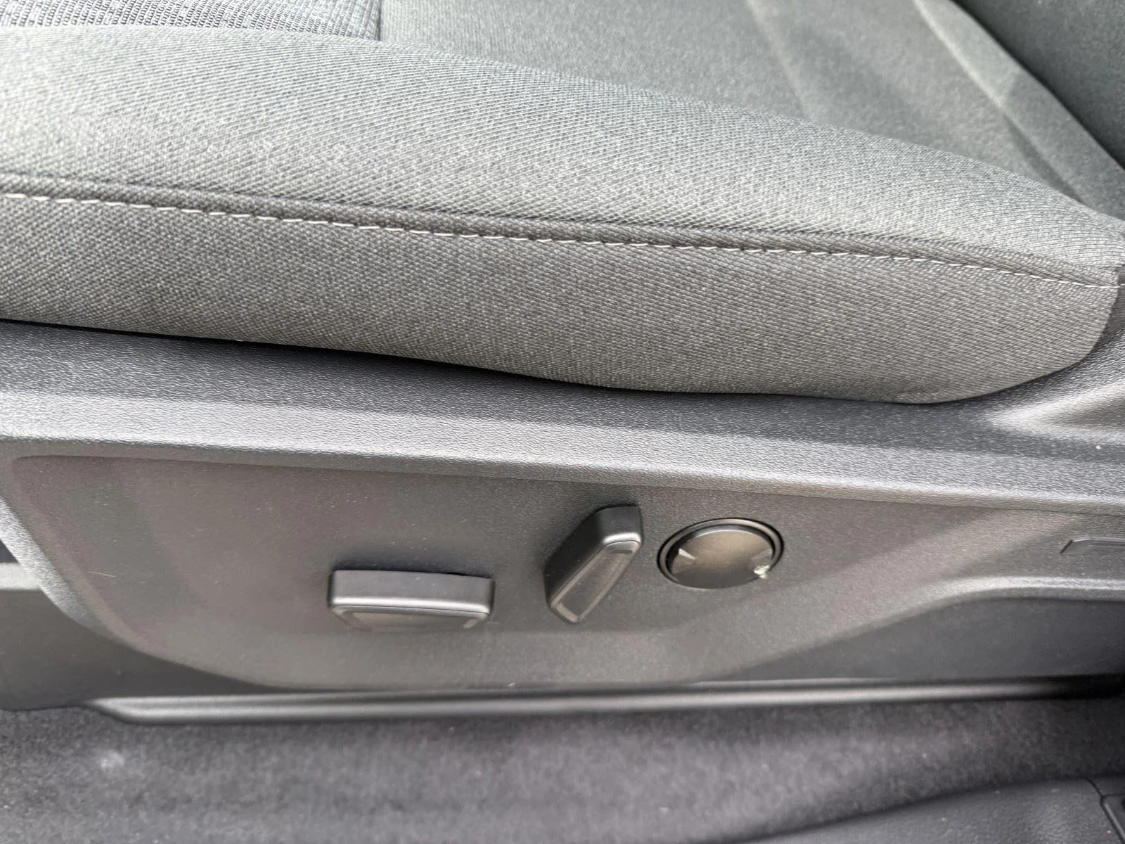 New 2026 Avalanche Ford XLT image 16