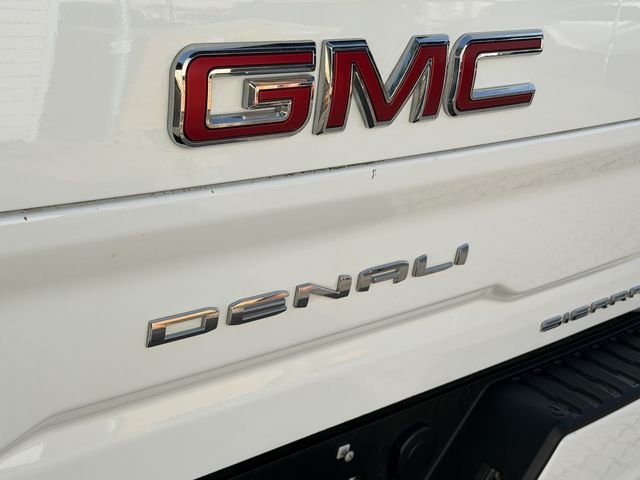 Used 2025 White GMC Denali image 10
