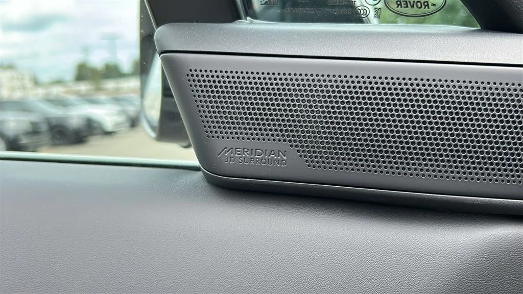 New 2027 Borasco Grey LAND ROVER Dynamic SE image 22