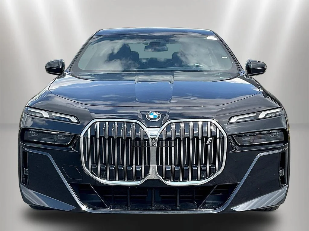 Used 2024 BMW i7 Base with VIN WBY53EJ08RCP15272 for sale in Naperville, IL