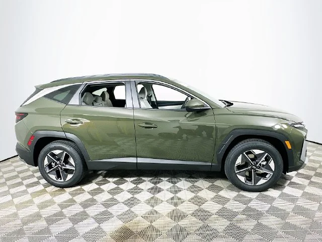 New 2026 Green Hyundai SEL image 2