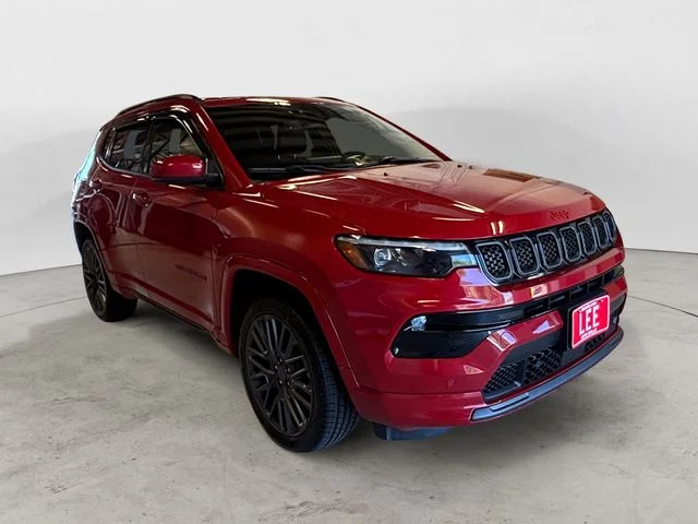Used 2023 Red Jeep Limited image 8