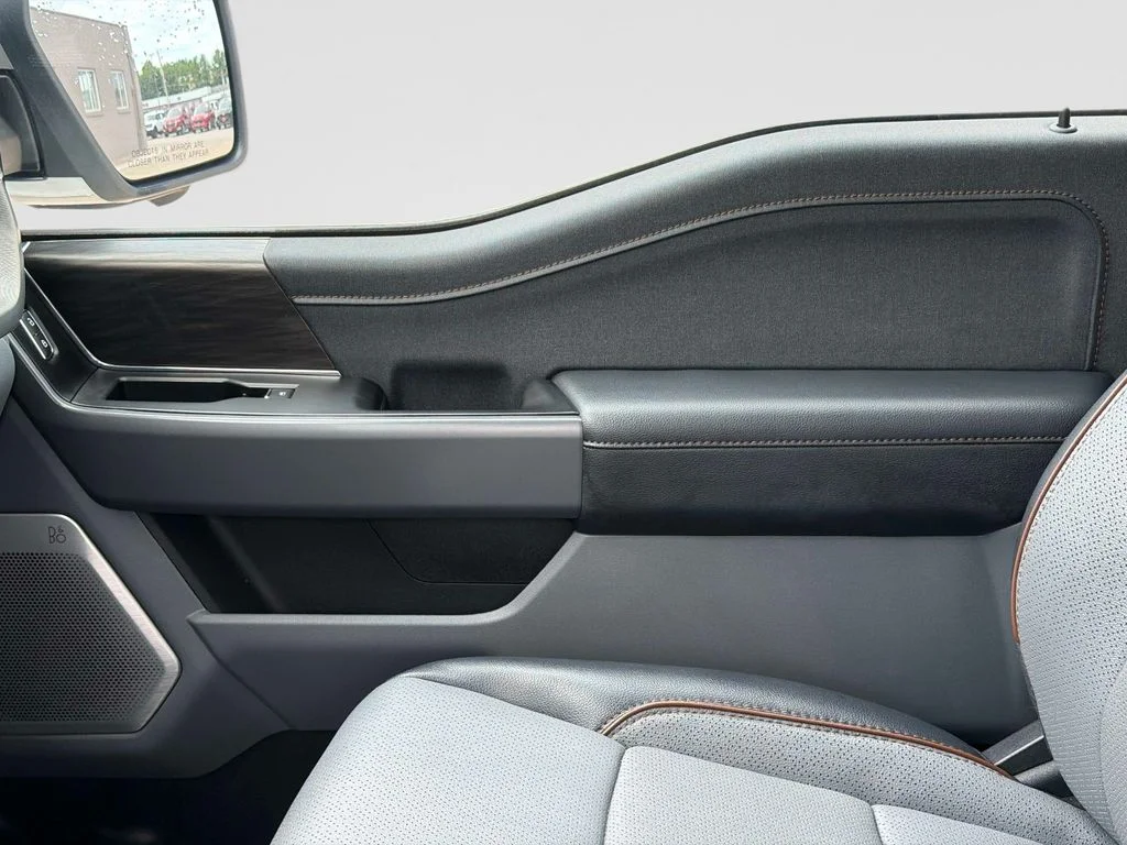 Used 2024 Oxford White Ford Lariat image 23
