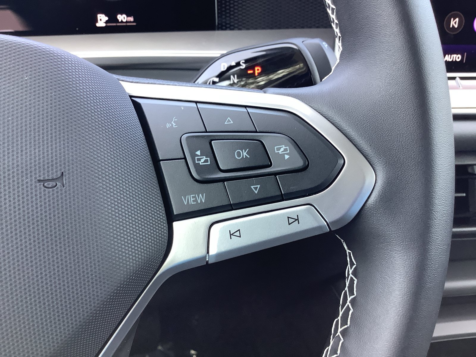 New 2026 Platinum Gray Metallic Volkswagen SE image 26