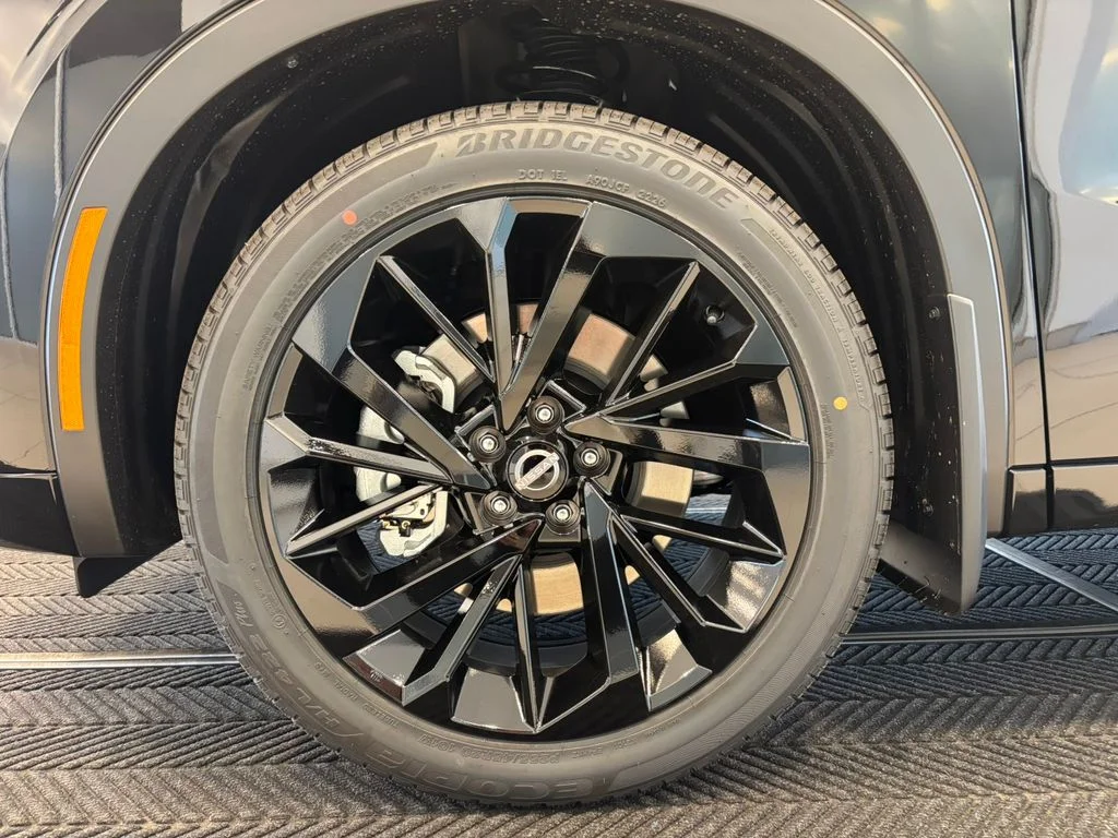 New 2026 Black Nissan Platinum image 11