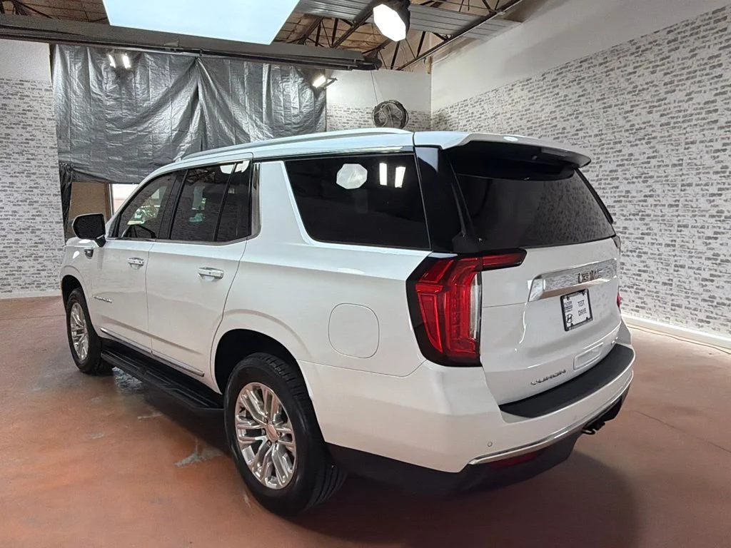 Used 2023 White Frost Tricoat GMC SLT image 5