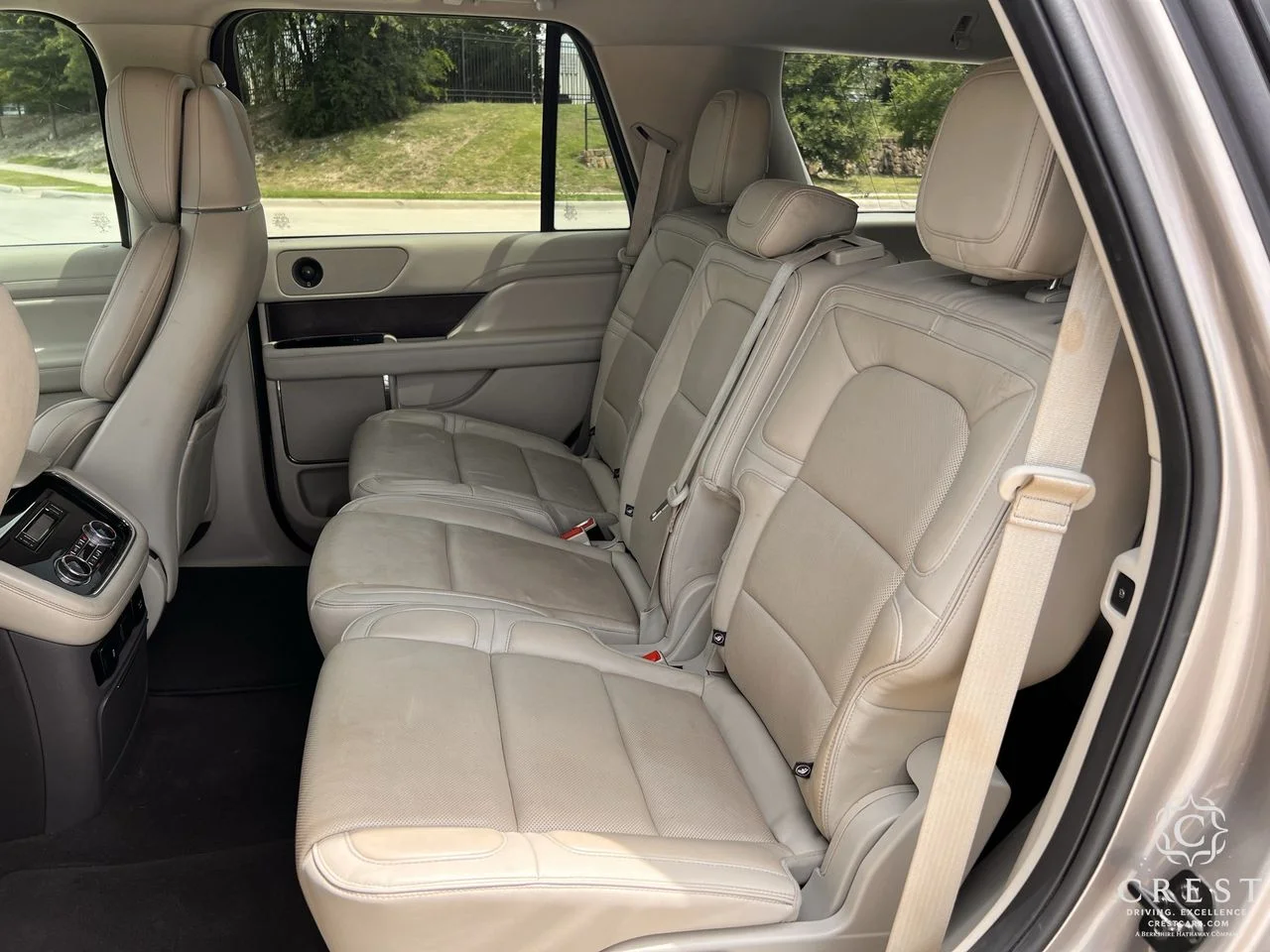 Used 2018 Mocha Lincoln Reserve image 26