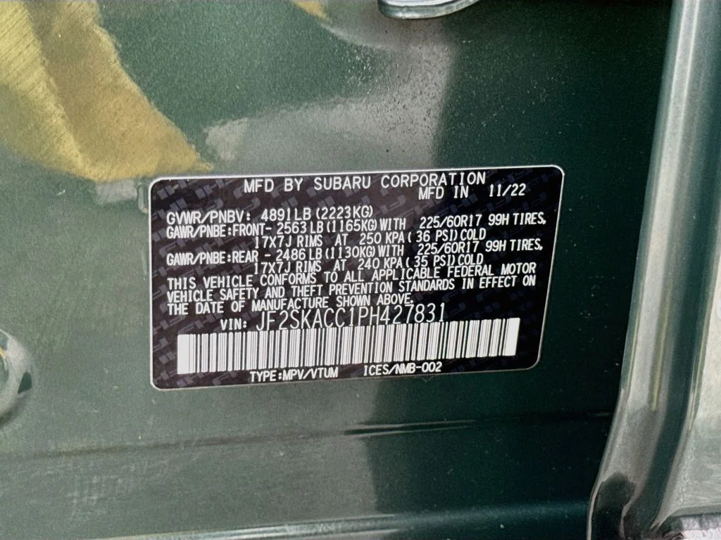 Used 2023 Green Subaru Base image 39