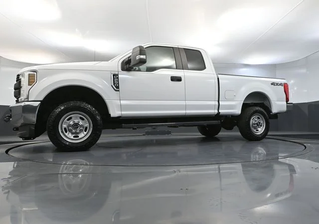 Used 2019 White Ford XL image 47
