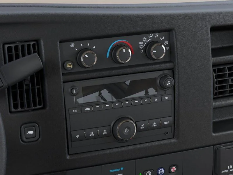 2025 GMC Savana Cargo Work Van - Photo 20