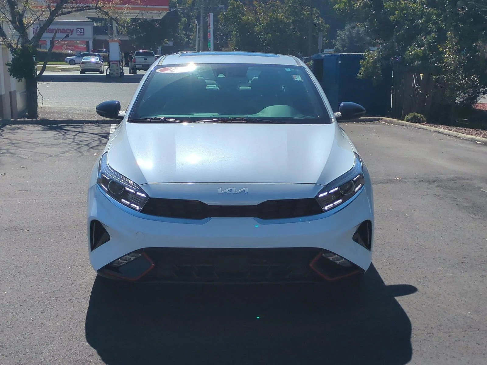 Used 2024 Snow White Pearl Kia GT-Line image 8