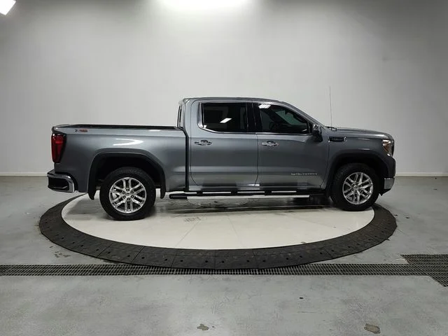 Used 2019 Gray GMC SLT image 8