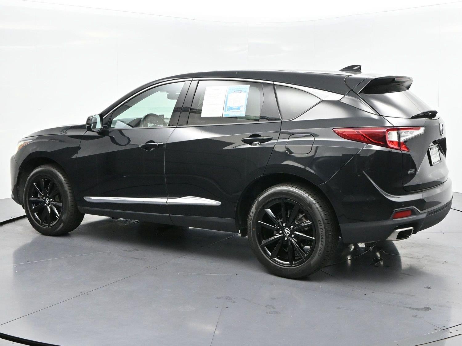 Used 2024 Majestic Black Pearl Acura SH-AWD w/Tech image 4