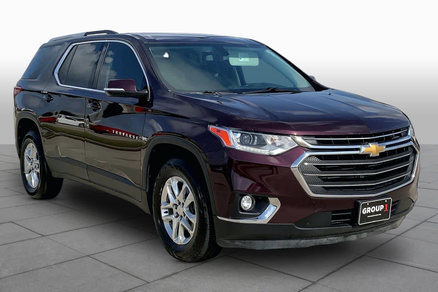 Used 2018 Black Currant Metallic Chevrolet LT Cloth image 3