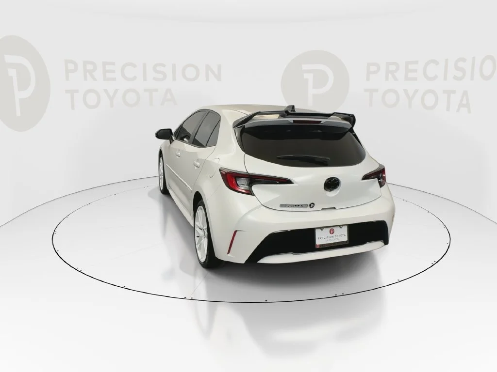 Used 2026 Ice Cap Toyota SE image 16