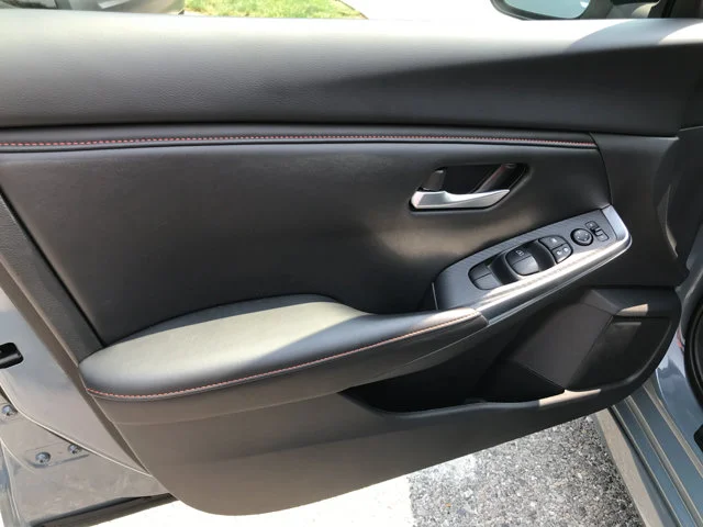Certified Used 2025 Atlantic Gray Metallic Nissan SR image 11