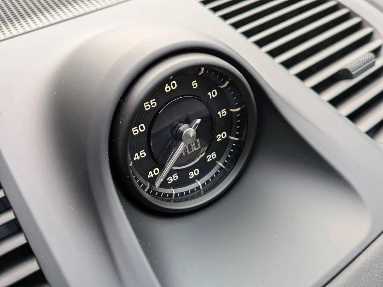 New 2026 Silver Porsche S image 23