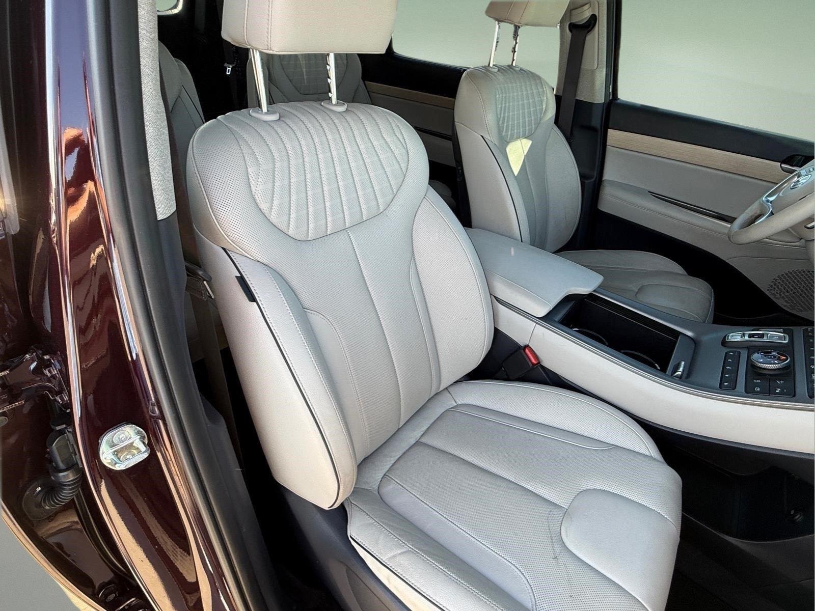 Used 2023 Sierra Burgundy Hyundai Limited image 22